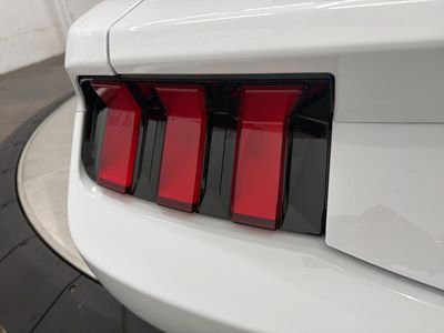 2025 Ford Mustang - Photo 12