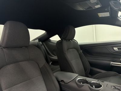 2025 Ford Mustang - Photo 22