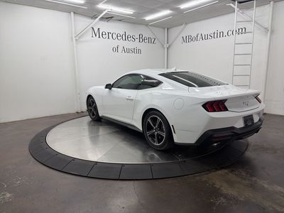 2025 Ford Mustang - Photo 5