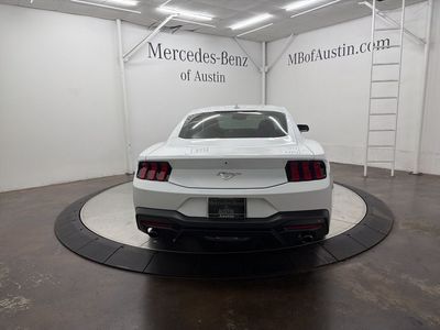 2025 Ford Mustang - Photo 6