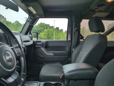 2017 Jeep Wrangler - Photo 2