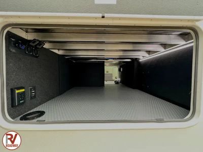 2026 Cougar Half-Ton 28RLI - Photo 8