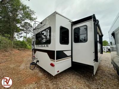 2026 Cougar Half-Ton 28RLI - Photo 3