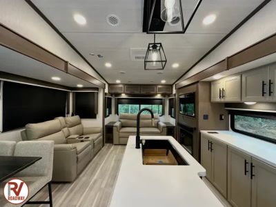 2026 Cougar Half-Ton 28RLI - Photo 11