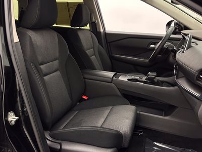 2025 Nissan Rogue - Photo 33