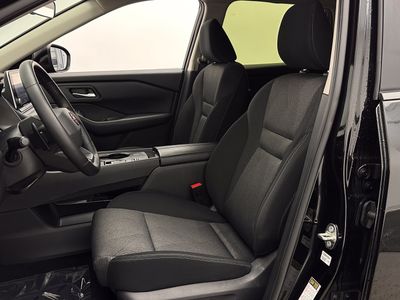 2025 Nissan Rogue - Photo 13