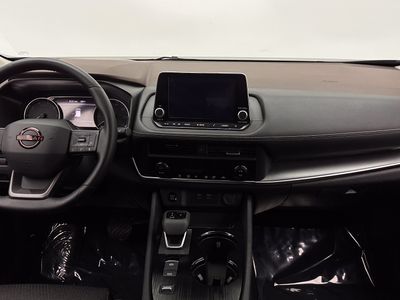 2025 Nissan Rogue - Photo 25