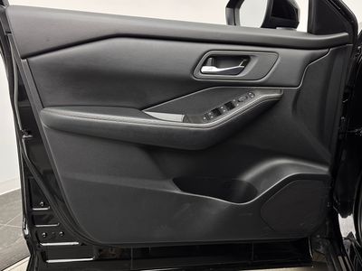 2025 Nissan Rogue - Photo 9