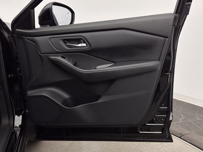 2025 Nissan Rogue - Photo 31