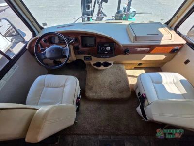 2014 Winnebago Vista — photo 24 view