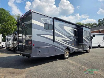 2014 Winnebago Vista — interior view