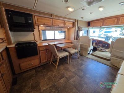 2014 Winnebago Vista — photo 20 view