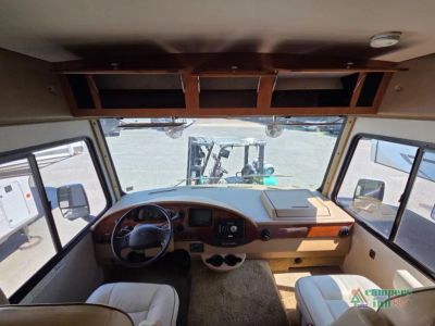 2014 Winnebago Vista — photo 28 view
