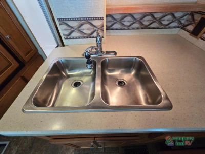 2014 Winnebago Vista — photo 44 view