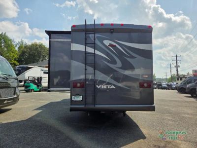 2014 Winnebago Vista — detail view