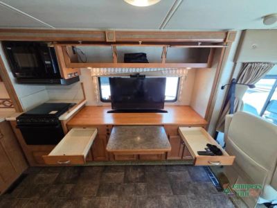 2014 Winnebago Vista — photo 36 view