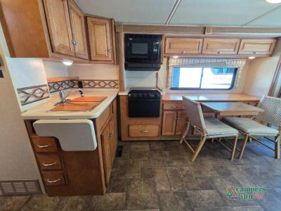 2014 Winnebago Vista — photo 19 view