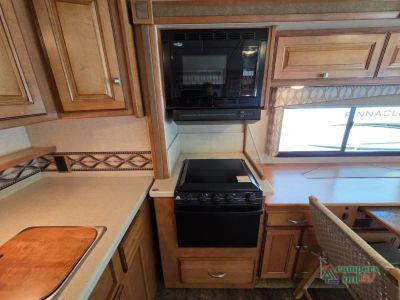 2014 Winnebago Vista — photo 38 view