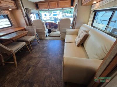 2014 Winnebago Vista — photo 21 view