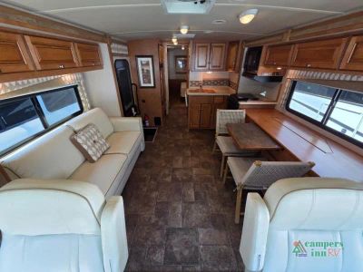 2014 Winnebago Vista — photo 30 view
