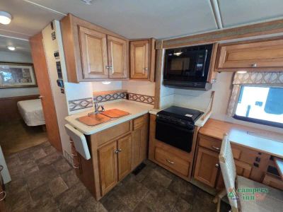 2014 Winnebago Vista — photo 37 view