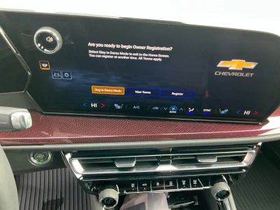 2026 Chevrolet Traverse — photo 12 view