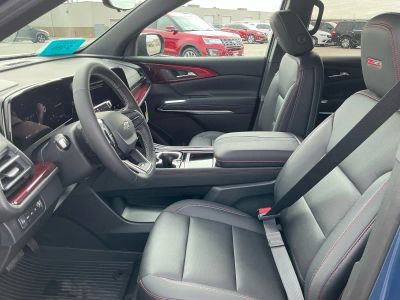 2026 Chevrolet Traverse — photo 10 view