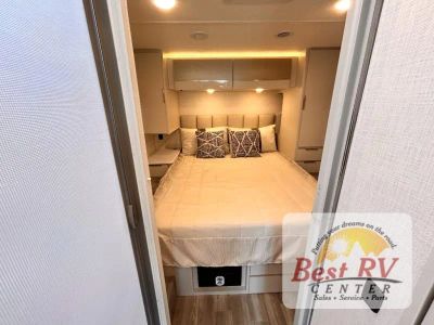 2027 Thor Motor Coach Vegas - Photo 42