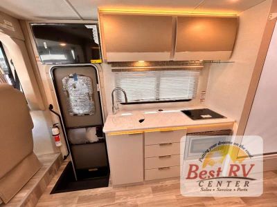 2027 Thor Motor Coach Vegas - Photo 25