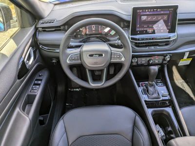 2026 Jeep Compass — photo 14 view