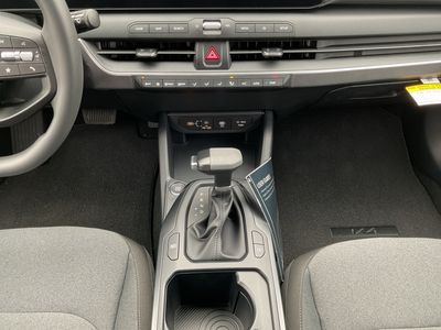 2026 Kia K4 — photo 13 view