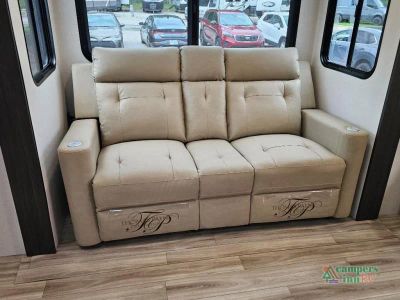 2027 Venture RV SportTrek Touring Edition — photo 37 view