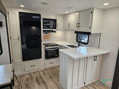 2027 Venture RV SportTrek Touring Edition — photo 13 view