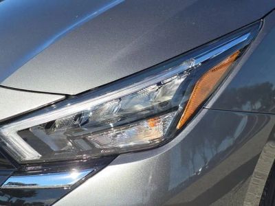 2025 Nissan Versa — photo 10 view