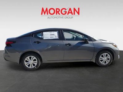 2025 Nissan Versa — photo 9 view