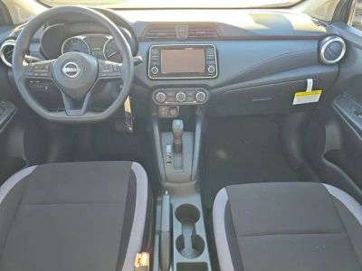 2025 Nissan Versa — photo 14 view