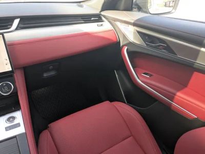 2026 Jaguar F-PACE — photo 17 view