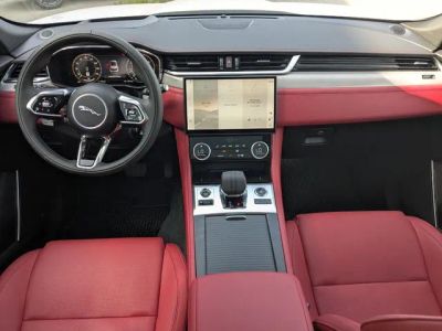 2026 Jaguar F-PACE — photo 15 view