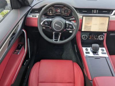 2026 Jaguar F-PACE — photo 16 view