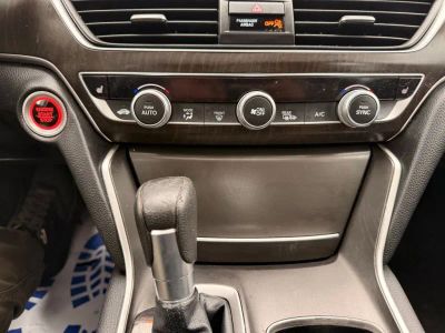 2018 Honda Accord - Photo 17