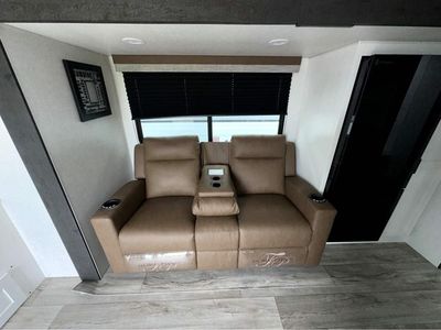 2026 VENTURE RV SIENNA - Photo 15