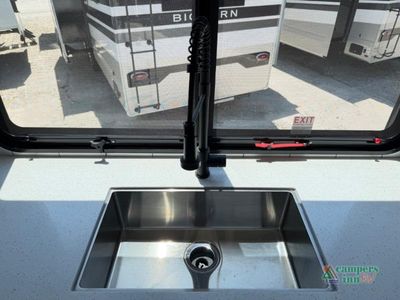 2026 Venture RV SportTrek Touring Edition — photo 17 view