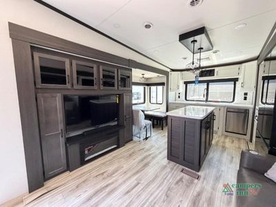 2026 Venture RV SportTrek Touring Edition — photo 11 view