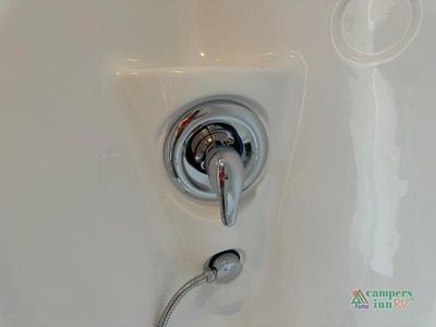 2025 Airstream International - Photo 38