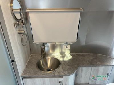 2025 Airstream International - Photo 35