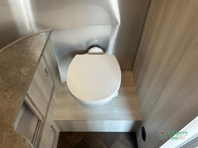 2025 Airstream International - Photo 42