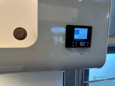 2025 Airstream International - Photo 24