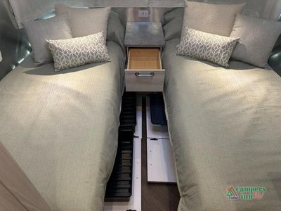 2025 Airstream International - Photo 31
