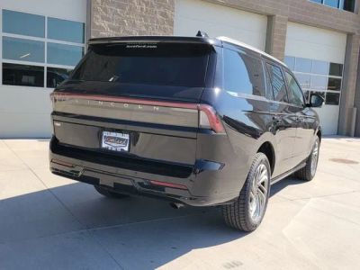 2025 Lincoln Navigator — rear three-quarter view
