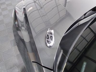 2025 Hyundai Elantra — photo 15 view